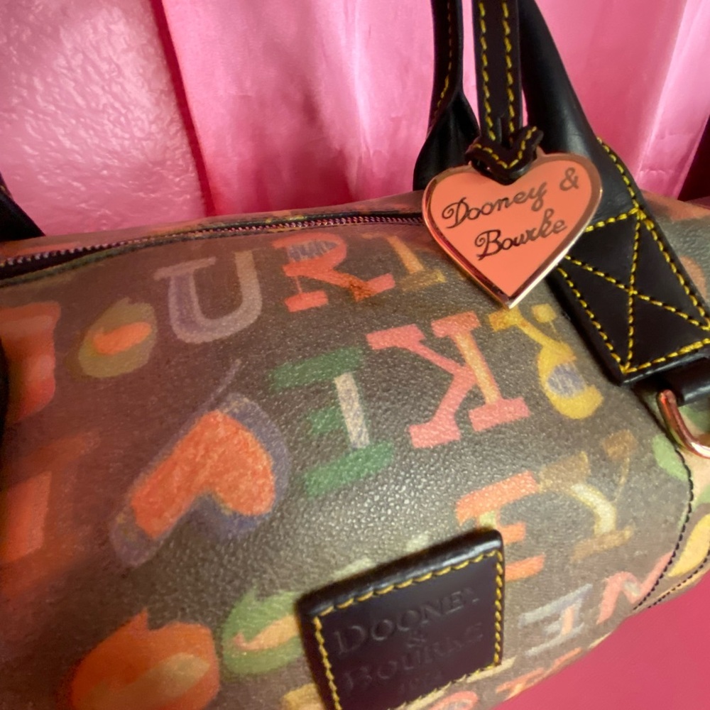 Y2K Dooney & Bourke - Picture 4 of 5